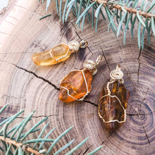 Load image into Gallery viewer, Amber Pendant